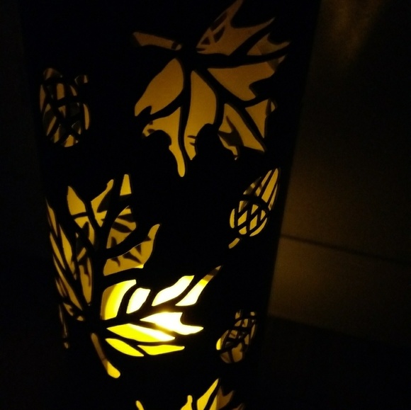 Two-piece LED metal Lantern decor - Picture 3 of 8